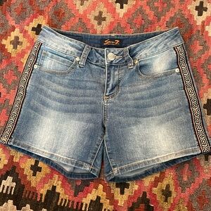 Seven women's denim shorts